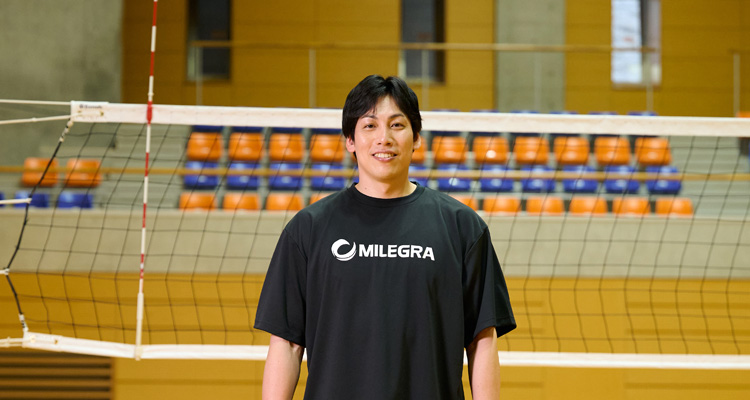 越川優氏